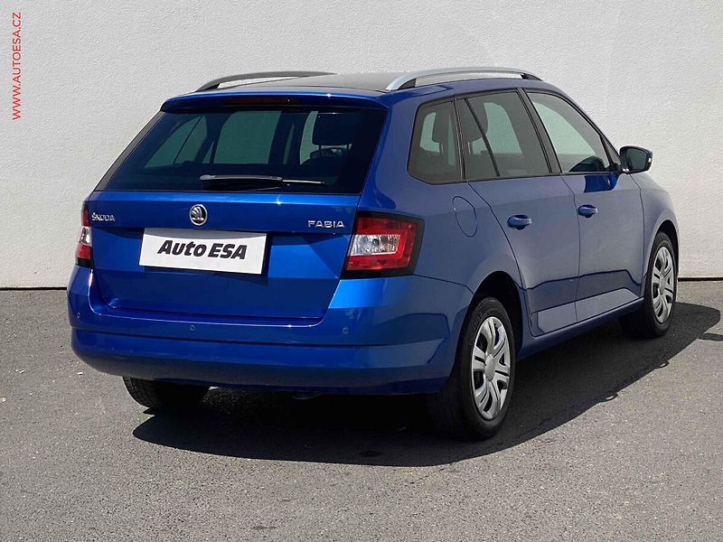 Škoda Fabia (2015) 1.2 TSi, ČR, Style, DSG - fotka 4 z 17