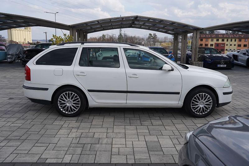 Škoda Octavia 1.6 FSI/116PS/Elegance/kůže/ČR - fotka 7 z 39