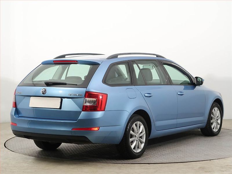Škoda Octavia (2016) Ambition 1.6 TDI, Tempomat - fotka 5 z 14