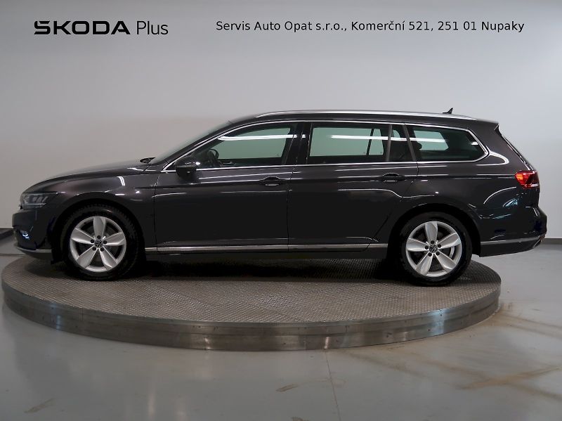 Volkswagen Passat (2022) ELEGANCE 2.0TDI EVO 110KW DSG - fotka 3 z 39