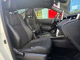 Toyota Corolla 2.0 4x4 Premiere 1. MAJ - náhled 17