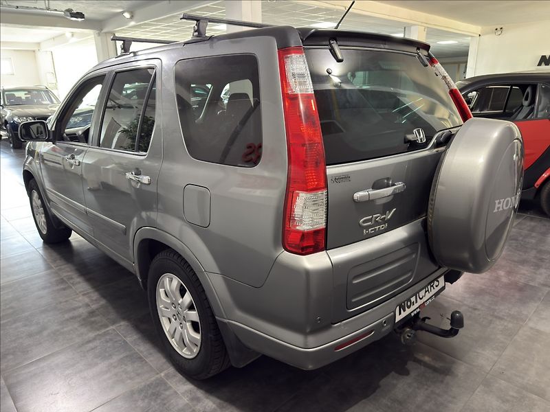 Honda CR-V 2,2   CTDI 4X4 EXCLUSIVE TZ - fotka 4 z 32