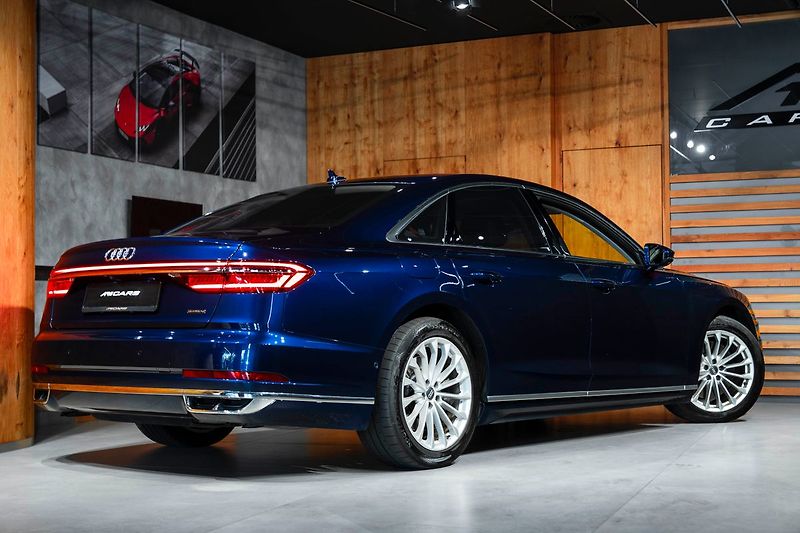 Audi A8 55 TFSI quattro - fotka 20 z 20