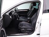 Volkswagen Passat 2,0 TDI 140k DSG Highline CZ - náhled 11