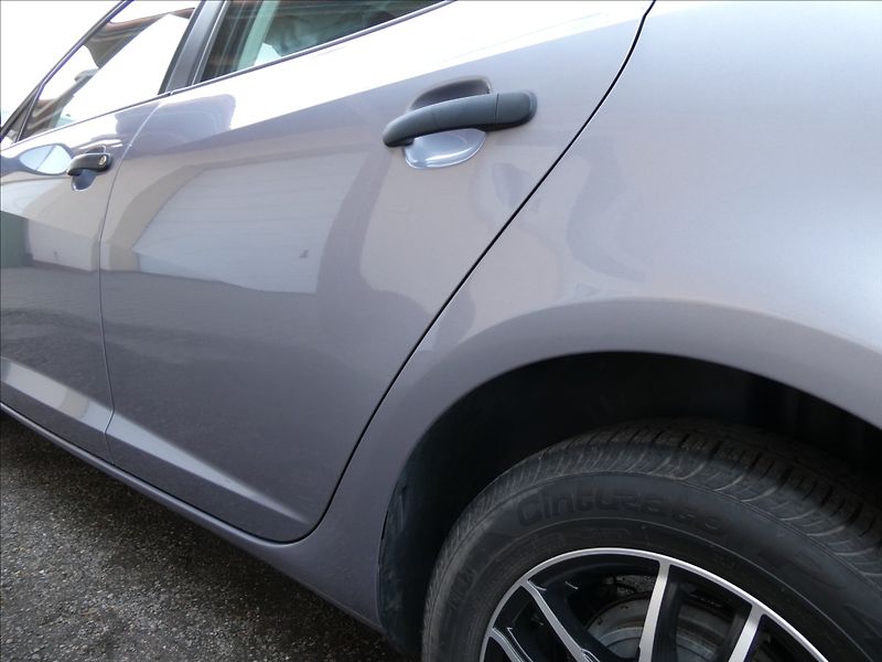 Seat Ibiza 1,0 MPi 55kW serviska - fotka 16 z 41