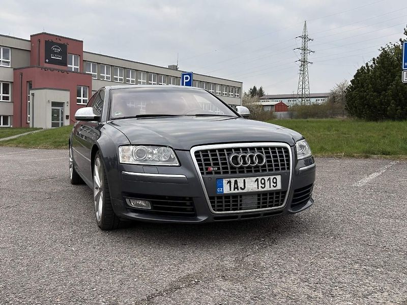 Audi S8 (2008) Audi S8, 5.2V10 331kW - fotka 1 z 21