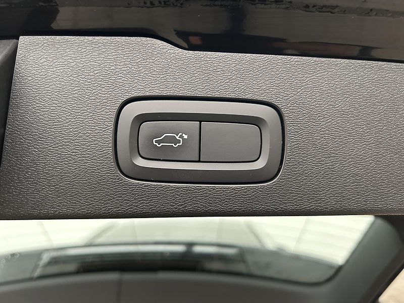 Volvo V60 2.0 T5 INSCRIPTION - fotka 25 z 25
