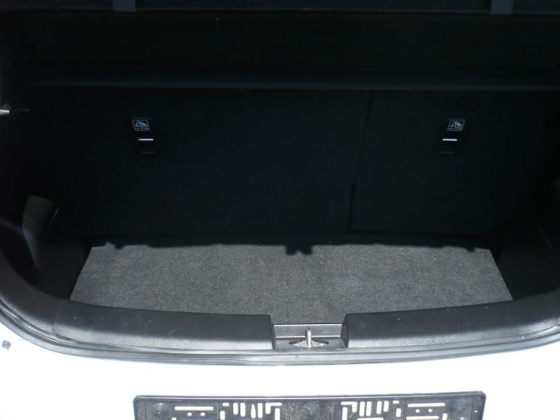 Suzuki Swift 1.2I 69Kw X-Tra Klimatizace - fotka 18 z 23