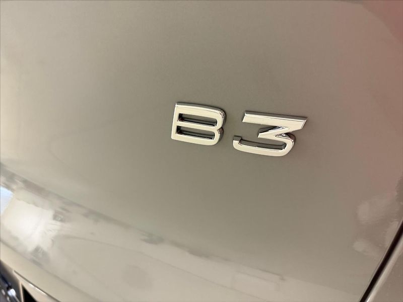 Volvo XC40 (2025) 2,0 B3 FWD Plus Dark 7405 - fotka 14 z 15