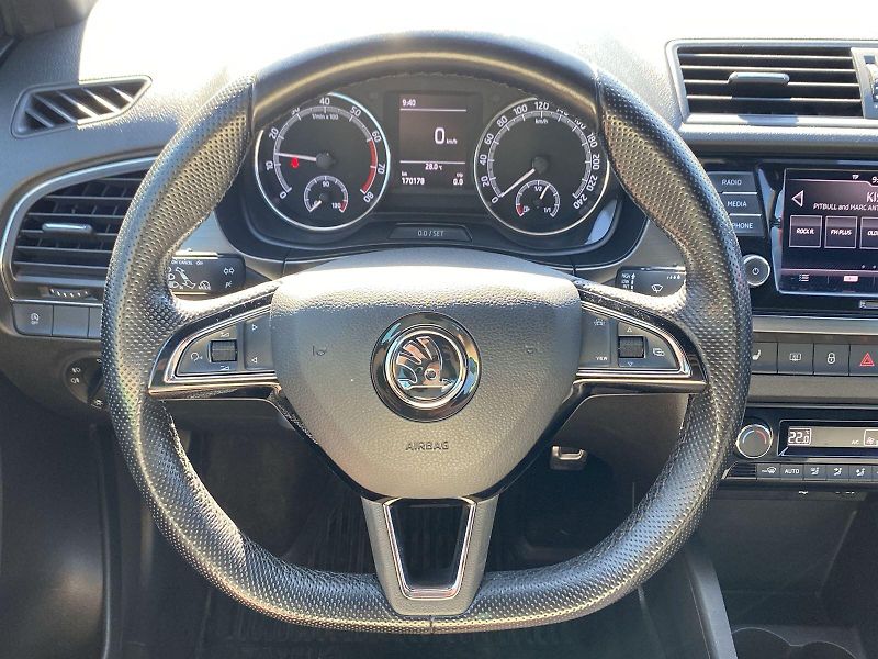 Škoda Fabia (2018) 1.0 TSI Style + - fotka 6 z 32