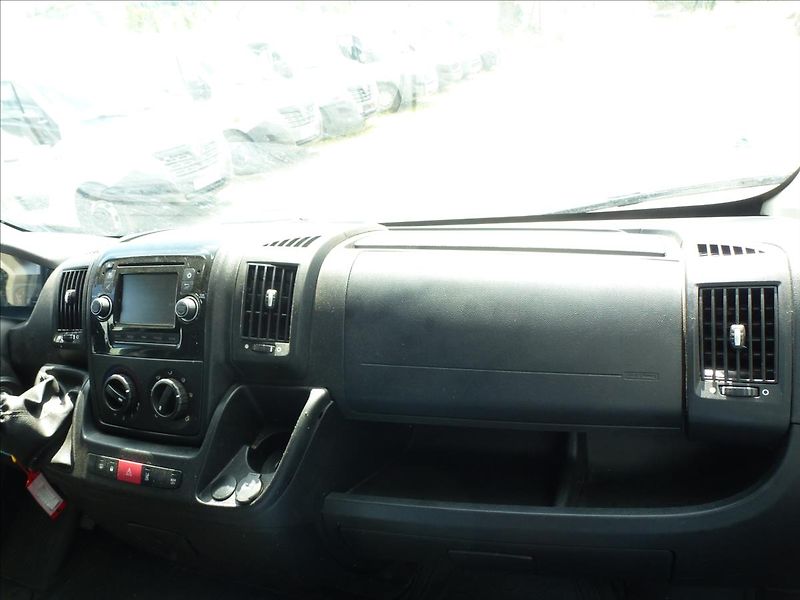 Citroën Jumper 2,0 BlueHDi 130 Plus 33 L3H2 - fotka 31 z 51