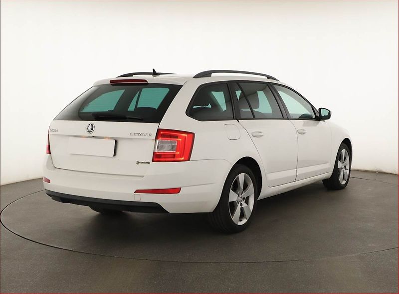Škoda Octavia (2013) 1.6 TDI, Navi, Tempomat - fotka 5 z 17