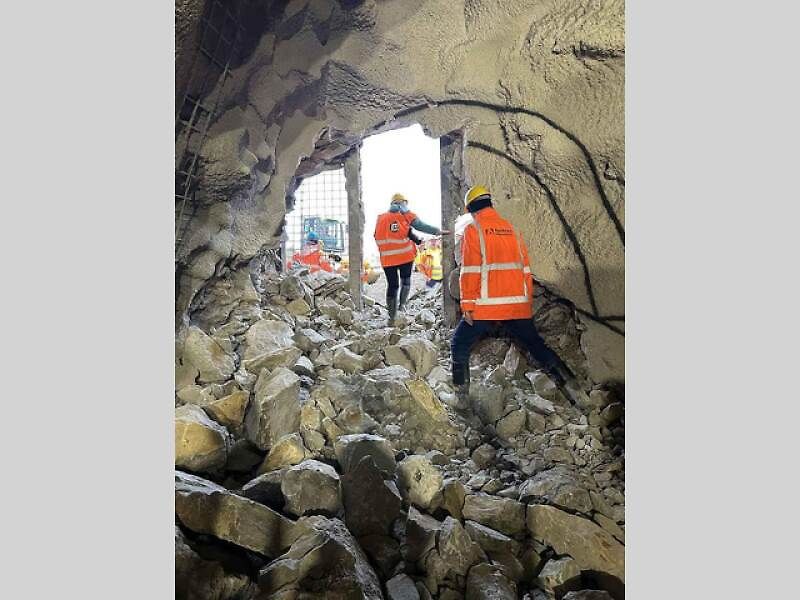Proražení tunelu Homole na D35.