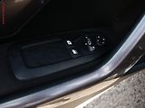 Peugeot 2008 (2015) 1.2i, AC, tempo - náhled 17