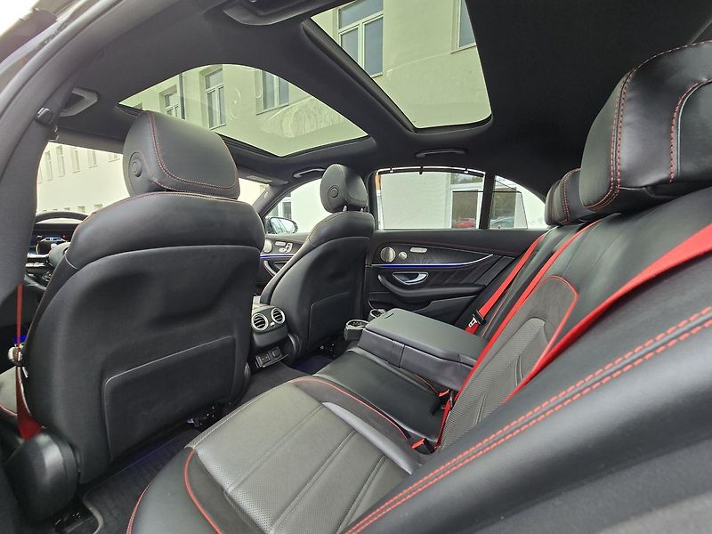 Mercedes-Benz Třídy E E53 AMG 4MATIC+ 360°CAM PANOR. - fotka 30 z 65