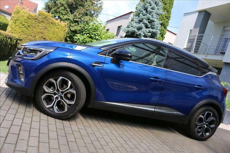 Renault Captur (2020) 1,6 Intens E-TECH Plug-in - fotka 11 z 71