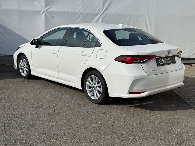 Toyota Corolla 1,5 Comfort, Automat - fotka 6 z 17