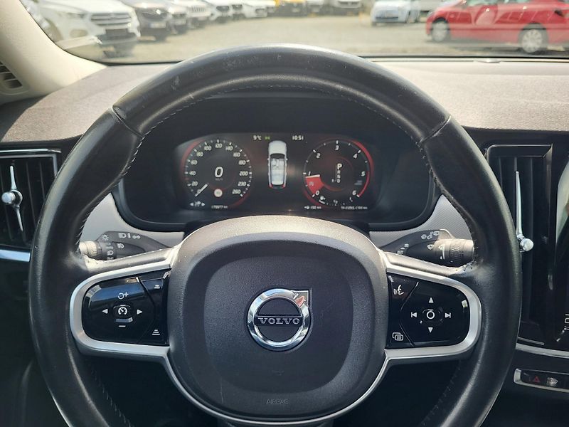 Volvo V90 D4 Drive-E INSCTRIPTION autom. - fotka 10 z 45