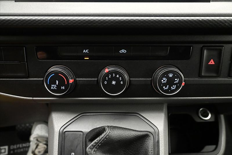 Volkswagen Transporter 2,0 110kW AC DSG Navi Záruka a - fotka 21 z 29