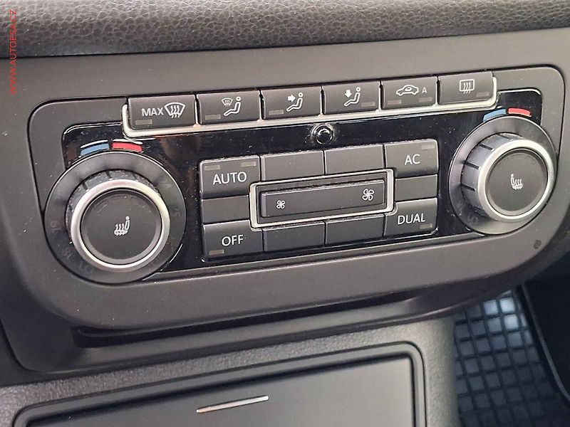 Volkswagen Golf Plus (2010) 2.0 TDi, 2.maj,ČR, Xenon - fotka 14 z 17