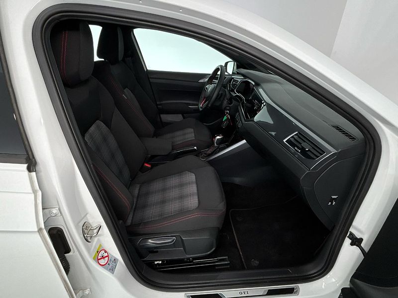 Volkswagen Polo GTI DSG - fotka 9 z 26