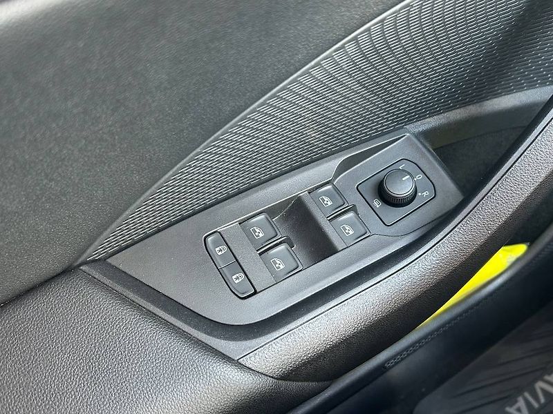 Škoda Octavia Ambition 6MP 2,0TDI - fotka 19 z 23