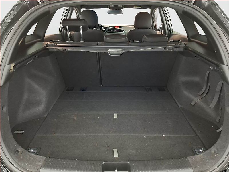 Kia Ceed (2016) 1.6 CRDi, Navi, Tempomat - fotka 14 z 19