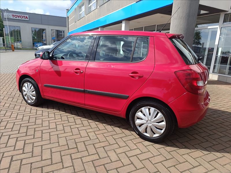 Škoda Fabia 1,2 HTP Ambition STÁLE U NÁS - fotka 7 z 17