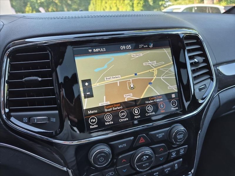 Jeep Grand Cherokee 3,0 CRD Overland 4X4 DPH - fotka 14 z 19