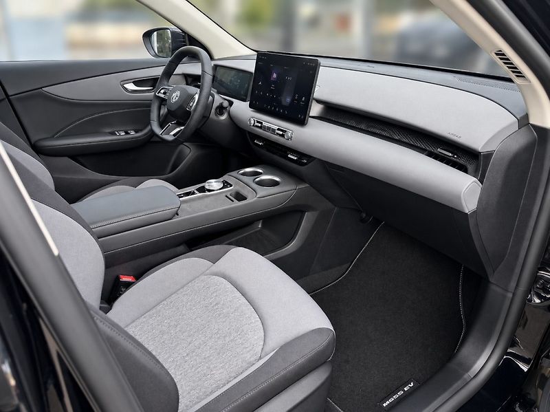 MG MGS5 EV (2026) Emotion (49 kWh) - fotka 13 z 40