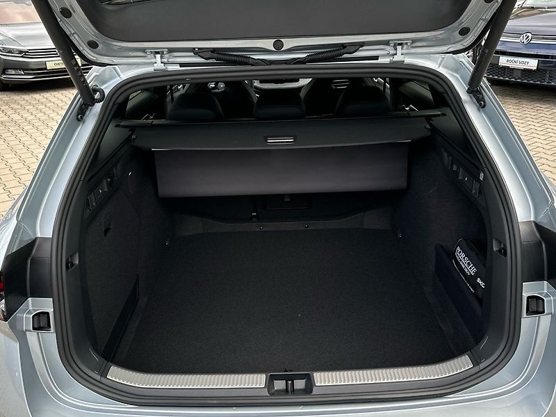Škoda Superb Combi Sportline 2,0 TDI 110kW - fotka 15 z 17