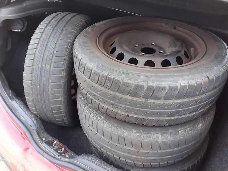 Fiat Punto (2005) 1.2 ČR - fotka 13 z 21
