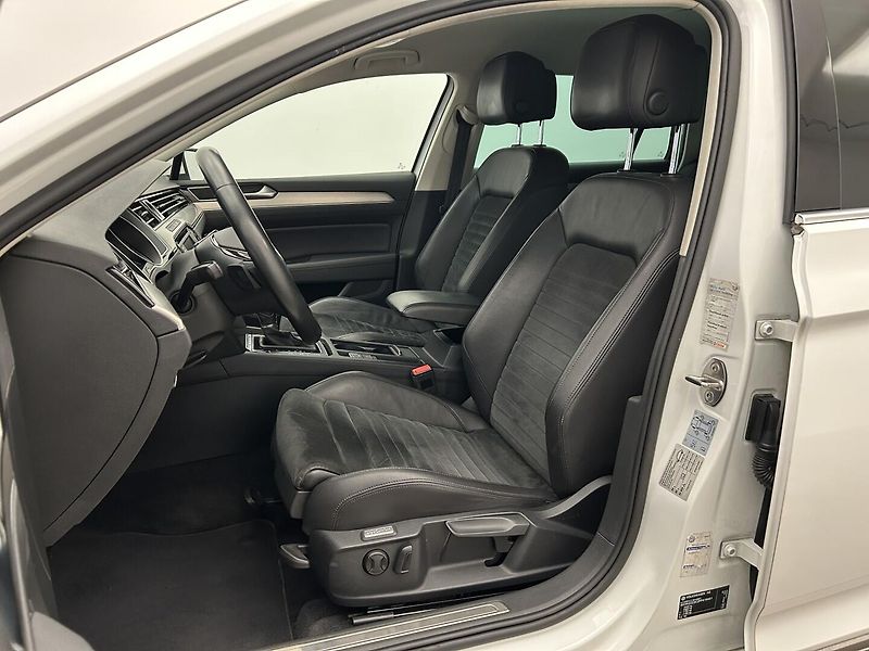 Volkswagen Passat Variant 2.0 TDI 4Motion 4x4 HIGHLINE - fotka 7 z 21