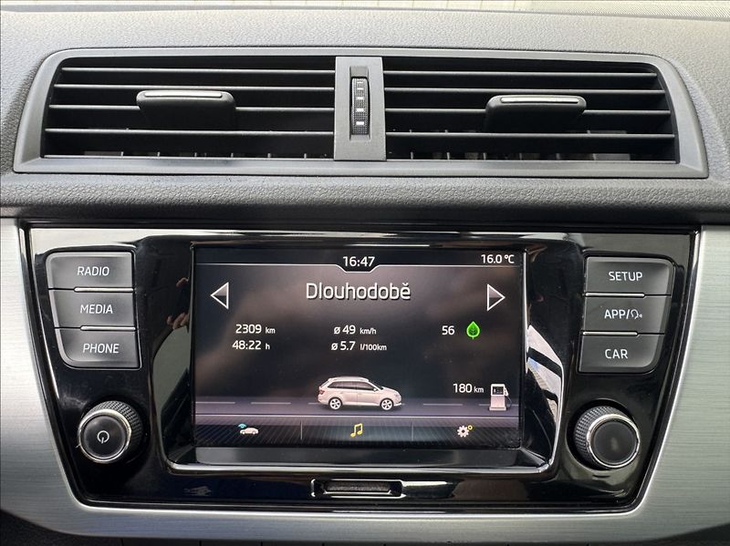 Škoda Fabia 1,0 TSI DPH tažné 1.maj. ČR - fotka 42 z 50