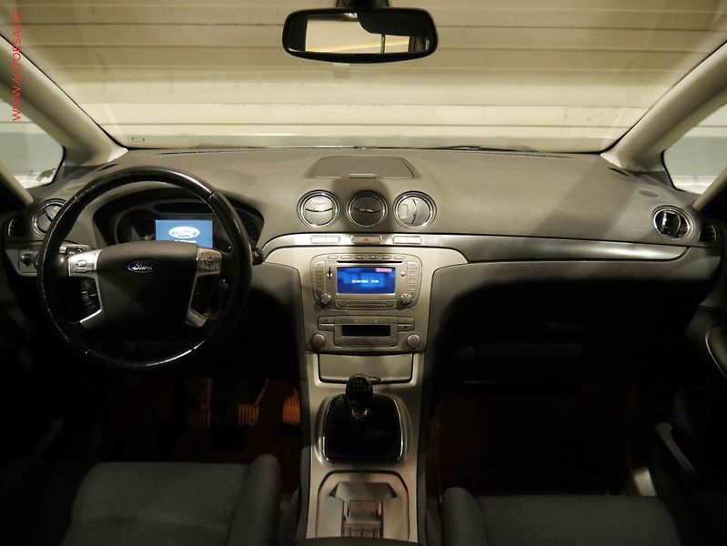 Ford S-MAX (2009) 2.2.TDCi, xenon, autoAC - fotka 8 z 20