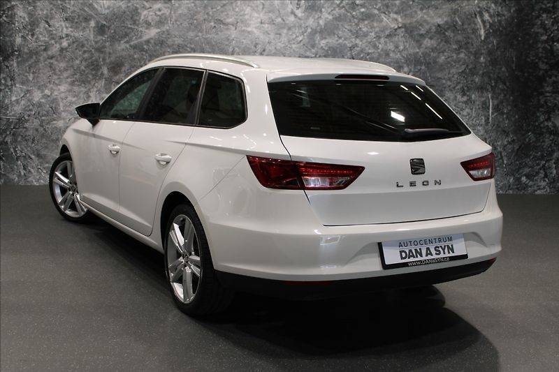 Seat Leon 1,4 TGi Style LED CZ původ - fotka 3 z 29