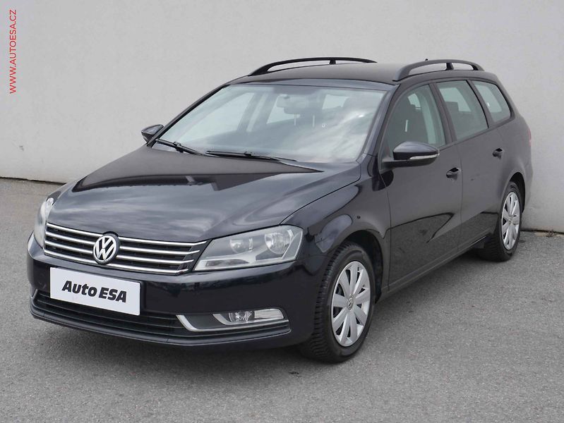Volkswagen Passat (2011) 1.4TSi, AC, tempo, navi - fotka 3 z 13