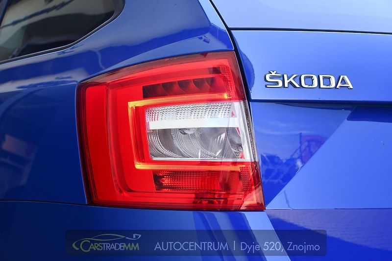 Škoda Octavia 1,6TDi MT CARPLAY TAŽNÉ - fotka 49 z 50