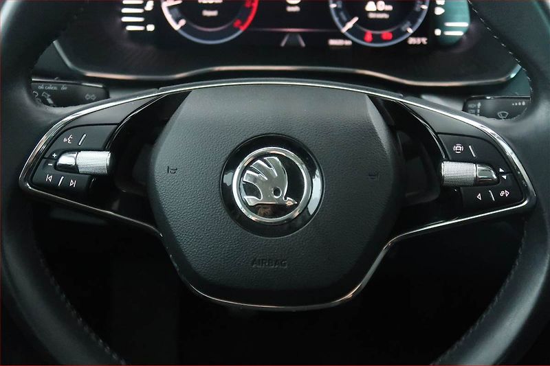 Škoda Octavia (2021) Ambition Plus 1.5 TSI - fotka 16 z 17