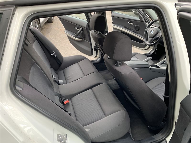 BMW Řada 3 2,0 318D,ČR - fotka 16 z 17