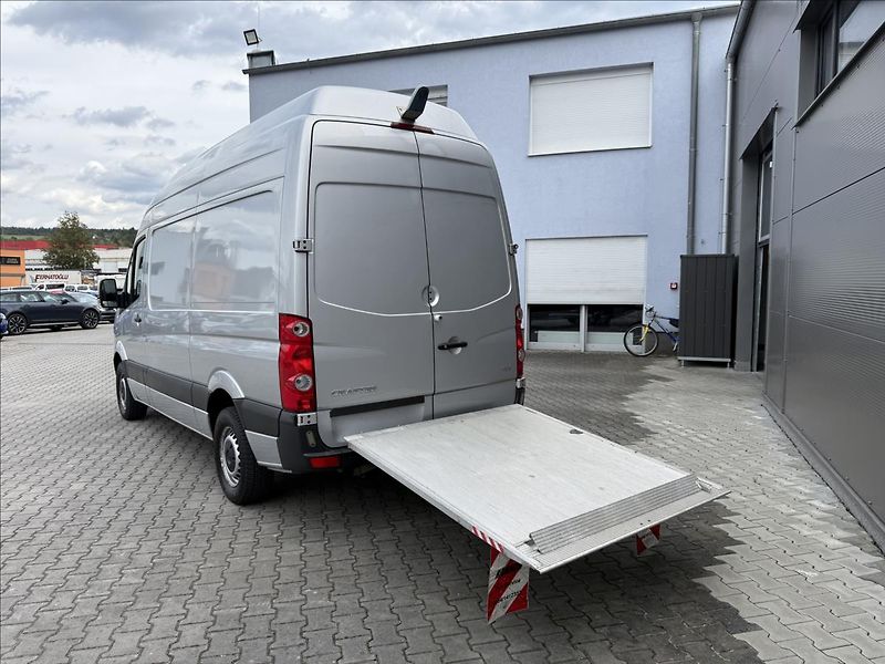 Volkswagen Crafter 2,0   105kW,PLOŠINA,1.MAJ,SERV - fotka 20 z 23