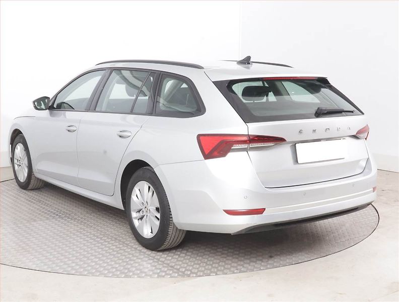 Škoda Octavia (2022) Ambition 2.0 TDI, ČR,1.maj - fotka 4 z 15