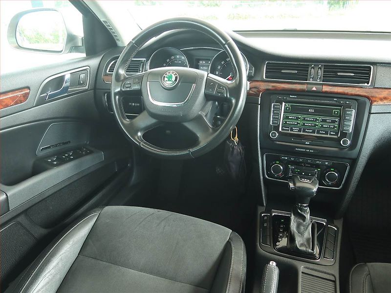 Škoda Superb (2010) 2.0 TDI, Automat, Navi, Xenony - fotka 7 z 15