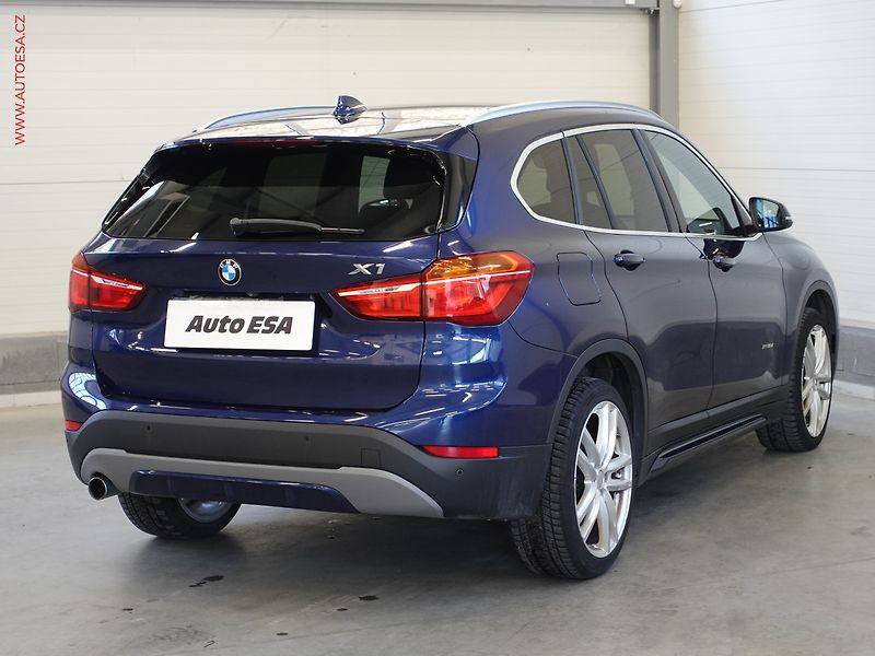 BMW X1 (2017) 2.0d xDrive18d, ČR, AT - fotka 4 z 26