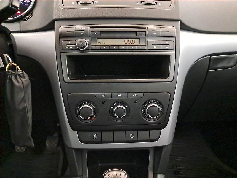 Škoda Yeti (2014) 1.2 TSI - fotka 12 z 15