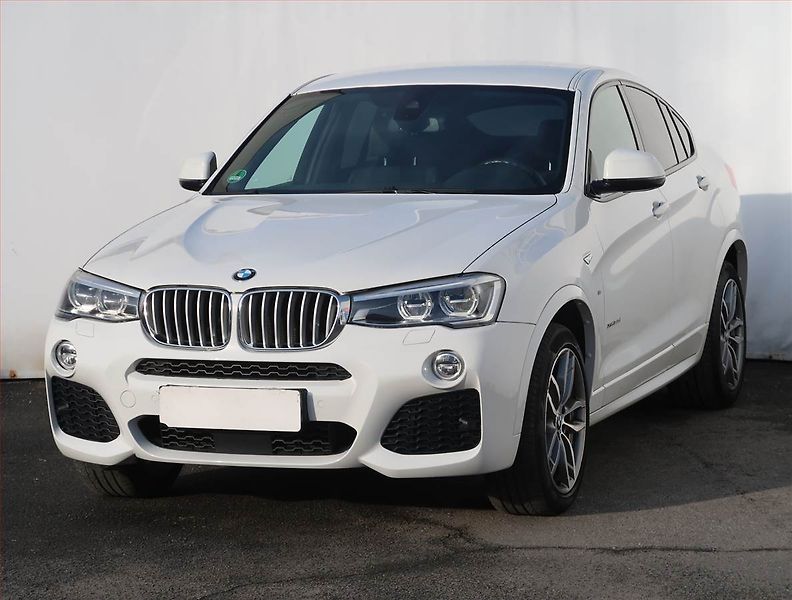 BMW X4 (2018) M Sport xDrive30d, 4X4 - fotka 2 z 20