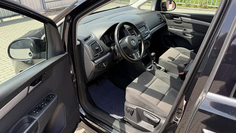 Volkswagen Sharan (2012) 2.0TDi*103kW*7MÍST*BLUE-MOTION - fotka 13 z 26
