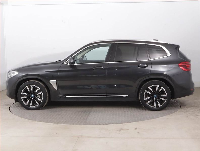BMW iX3 (2021) 80 kWh, SoH 97% - fotka 3 z 20