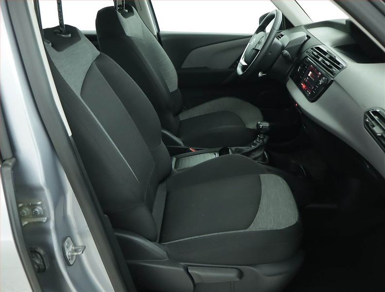 Citroën Grand C4 SpaceTourer (2022) 1.2 T, 7 míst, Serv.kniha - fotka 9 z 17