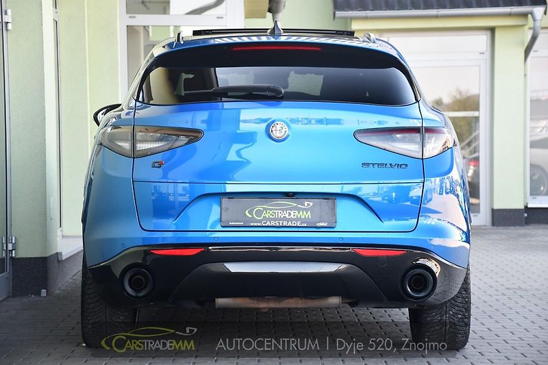 Alfa Romeo Stelvio 2.0 Turbo 16V 206kW Veloce AT8 - fotka 4 z 45